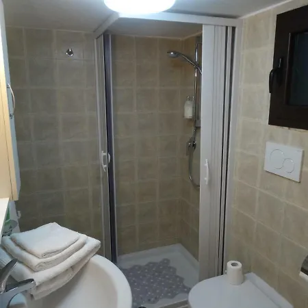 L'orchidea Guest house *
